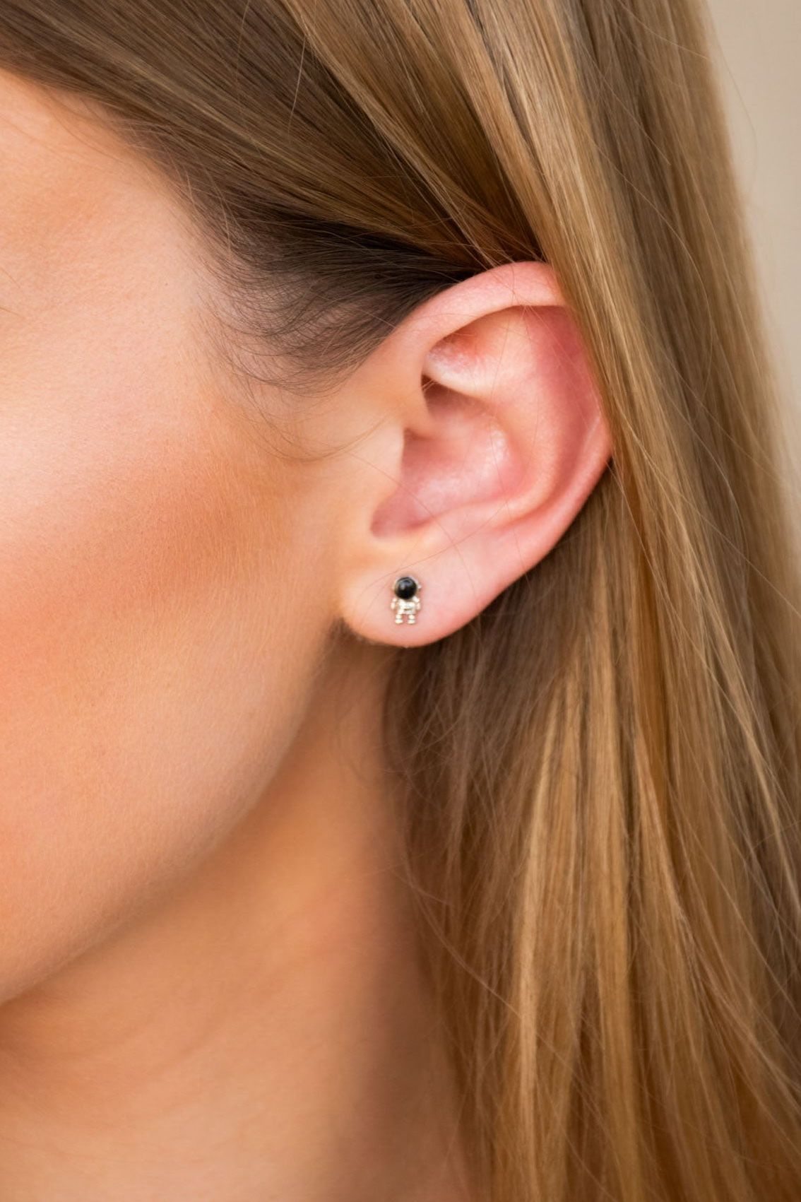 Astro and Planet Studs