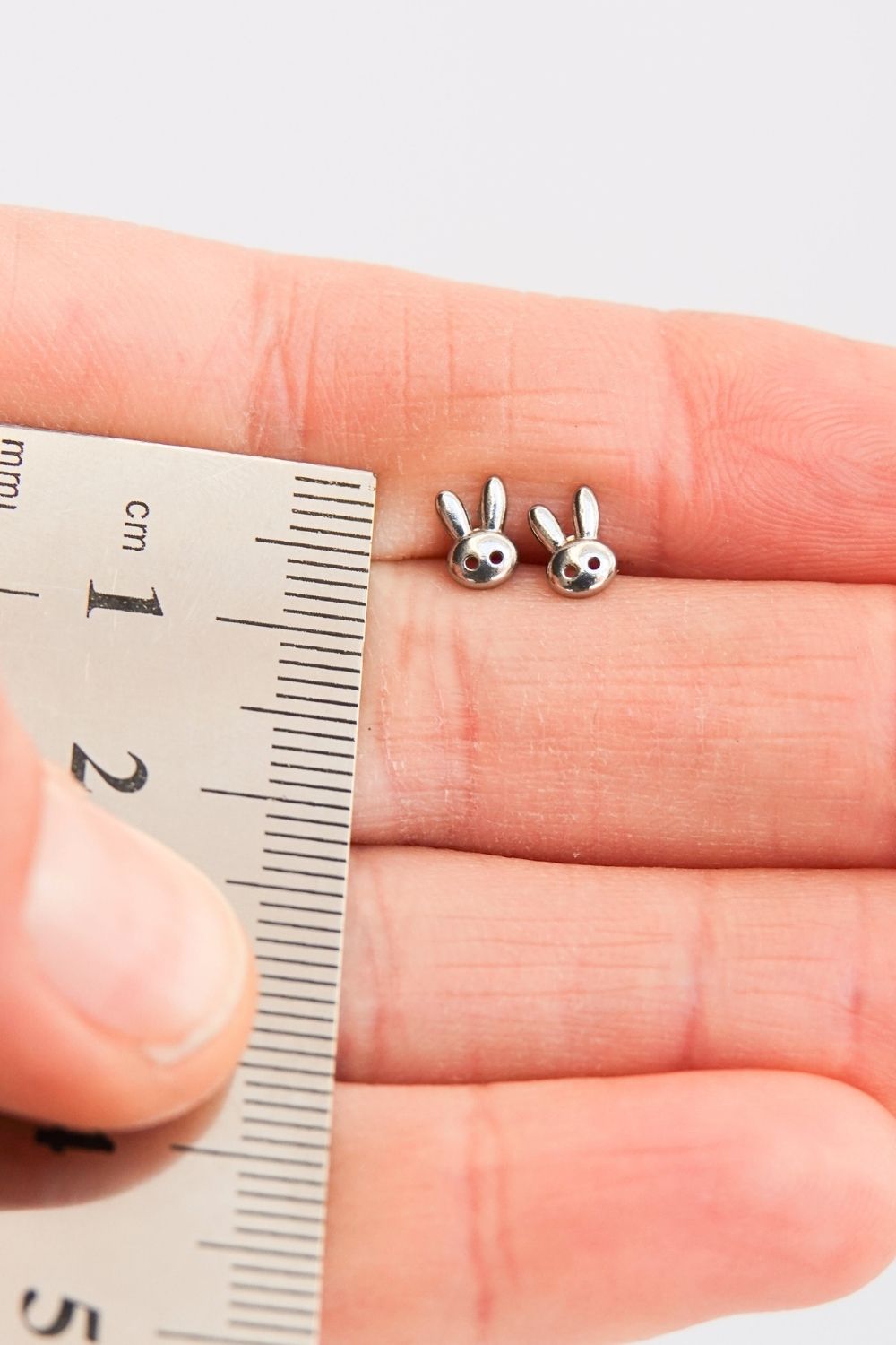 Bunny stainless steel stud