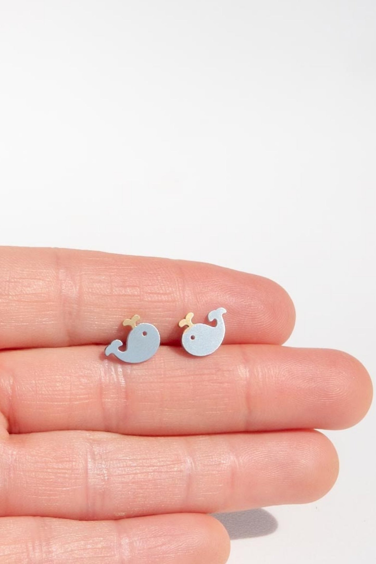 Silver Whale Gold Plated Spout