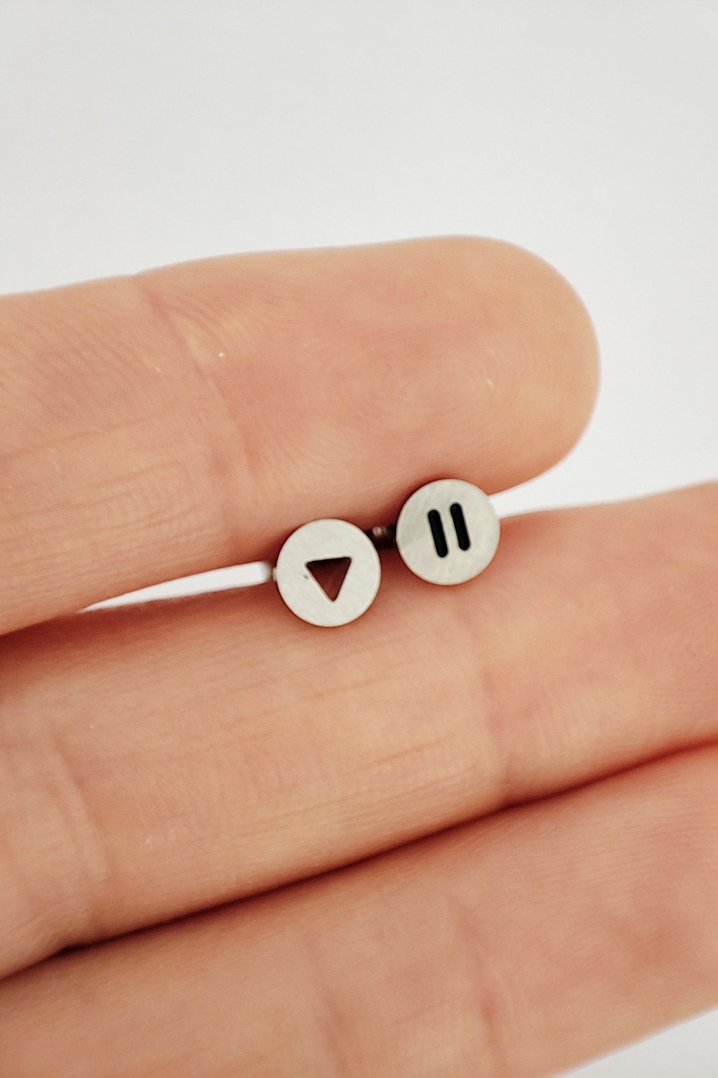 Play/pause stainless steel