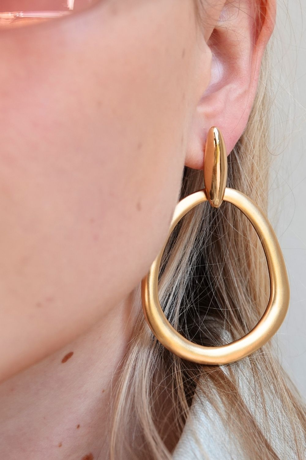Asymmetry Hoops