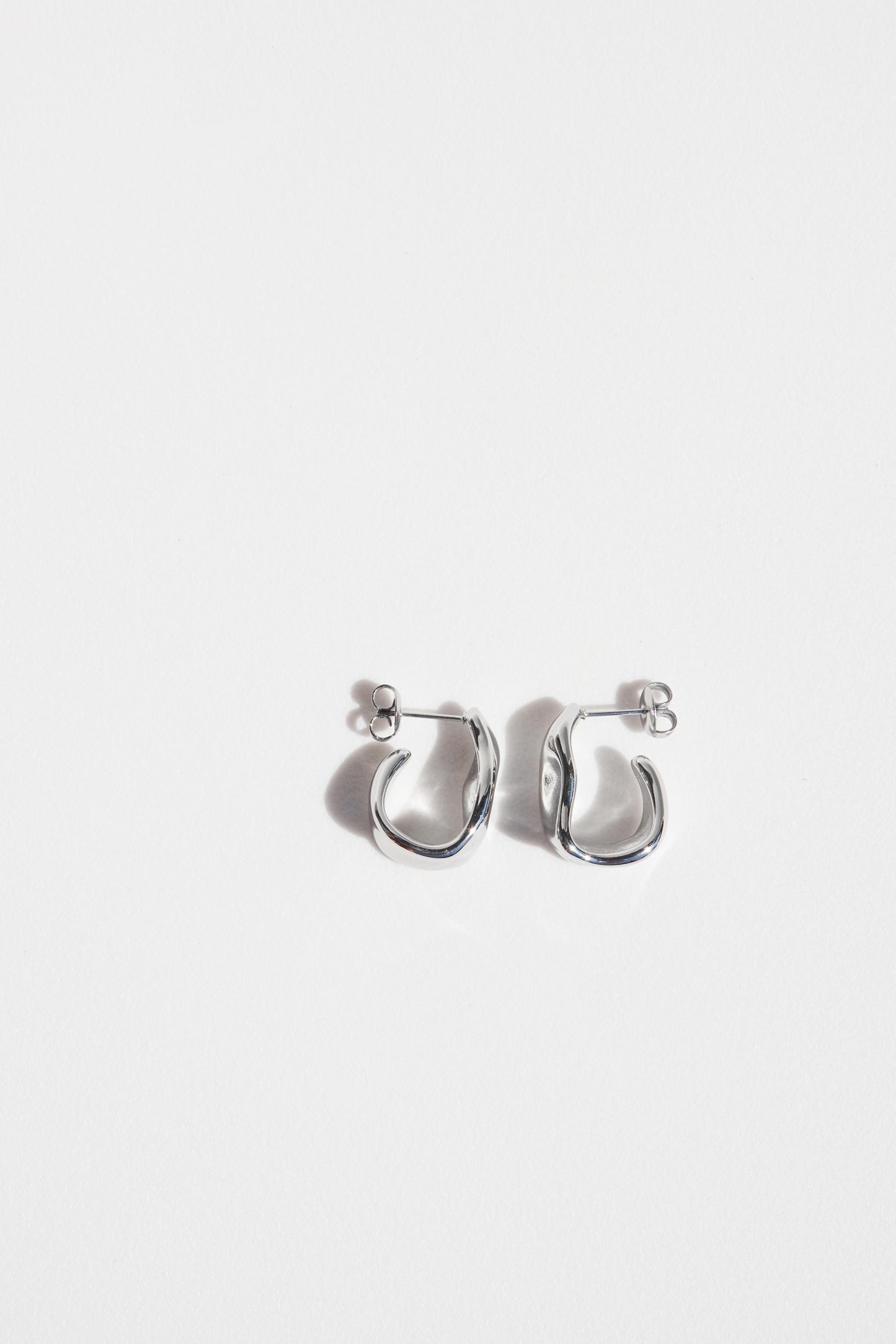 Wave Studs
