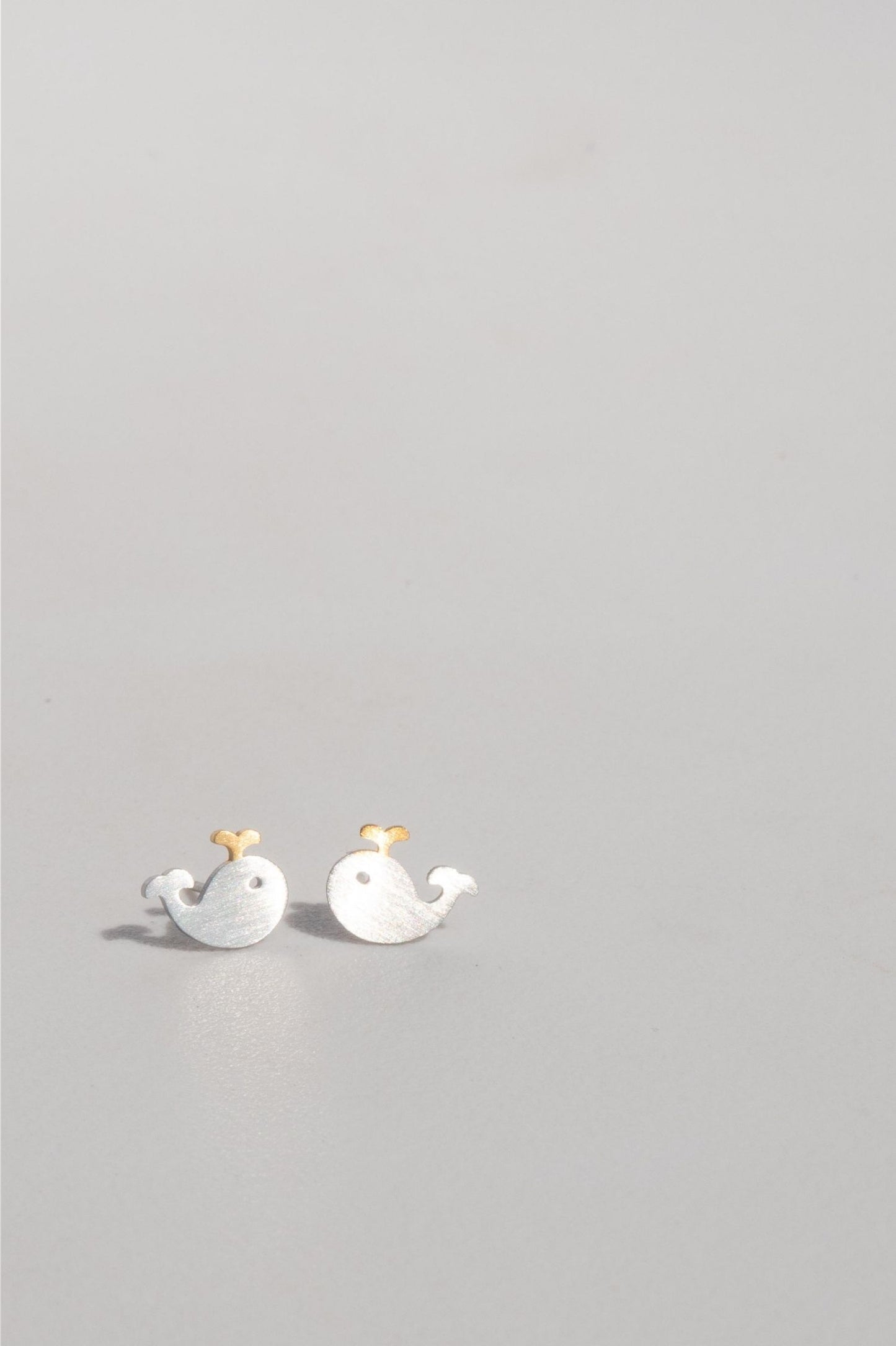 Silver Whale Gold Plated Spout